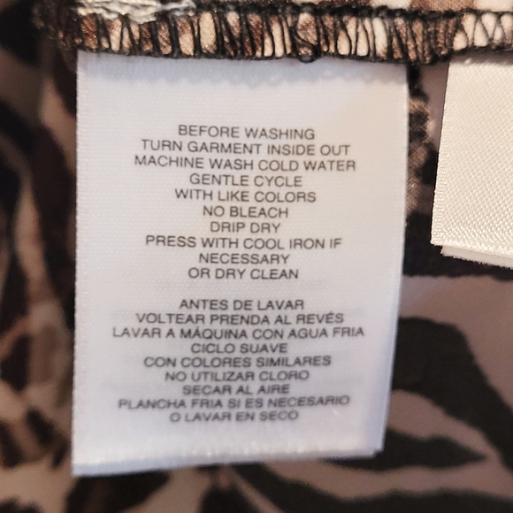 🌺Anne Klein Animal Print Sleeveless Blouse - Picture 7 of 7